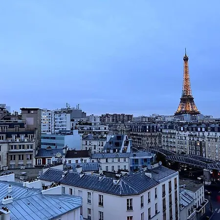 Tour Eiffel - Vue Imprenable Au-dessus Des Toits, Balcon * Parigi