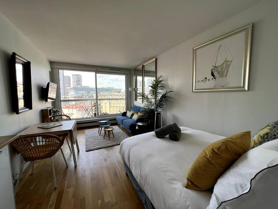 Appartamento Tour Eiffel - Vue Imprenable Au-dessus Des Toits, Balcon